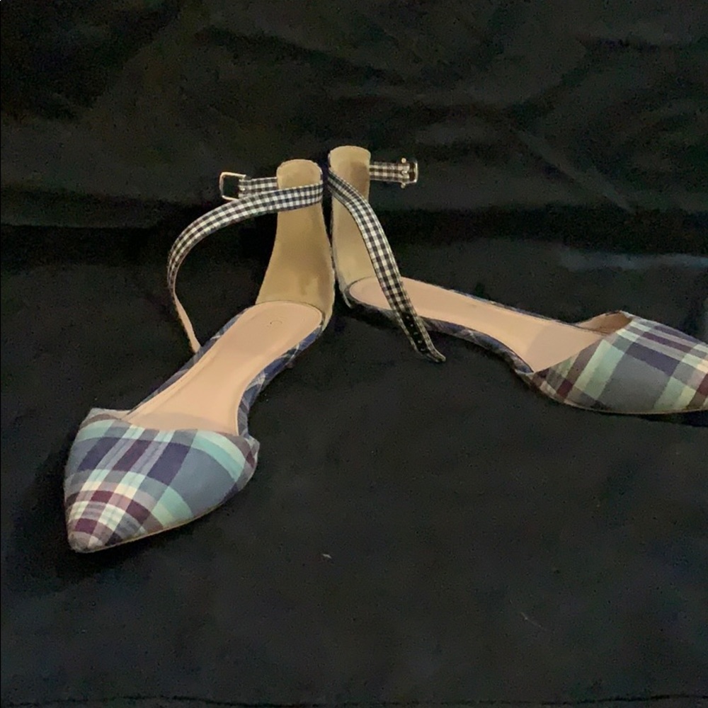 Plaid, pointed toe flats